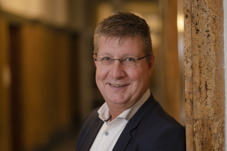 PubliContact | Over Coen Verhagen