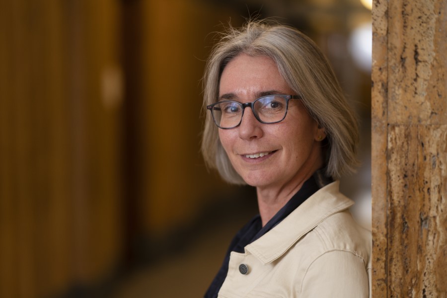 PubliContact | Over H&eacute;l&egrave;ne van der Sluijs